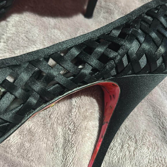 Betsey Johnson Black Lattice Ribbon Pump sz 8 - Picture 8 of 13